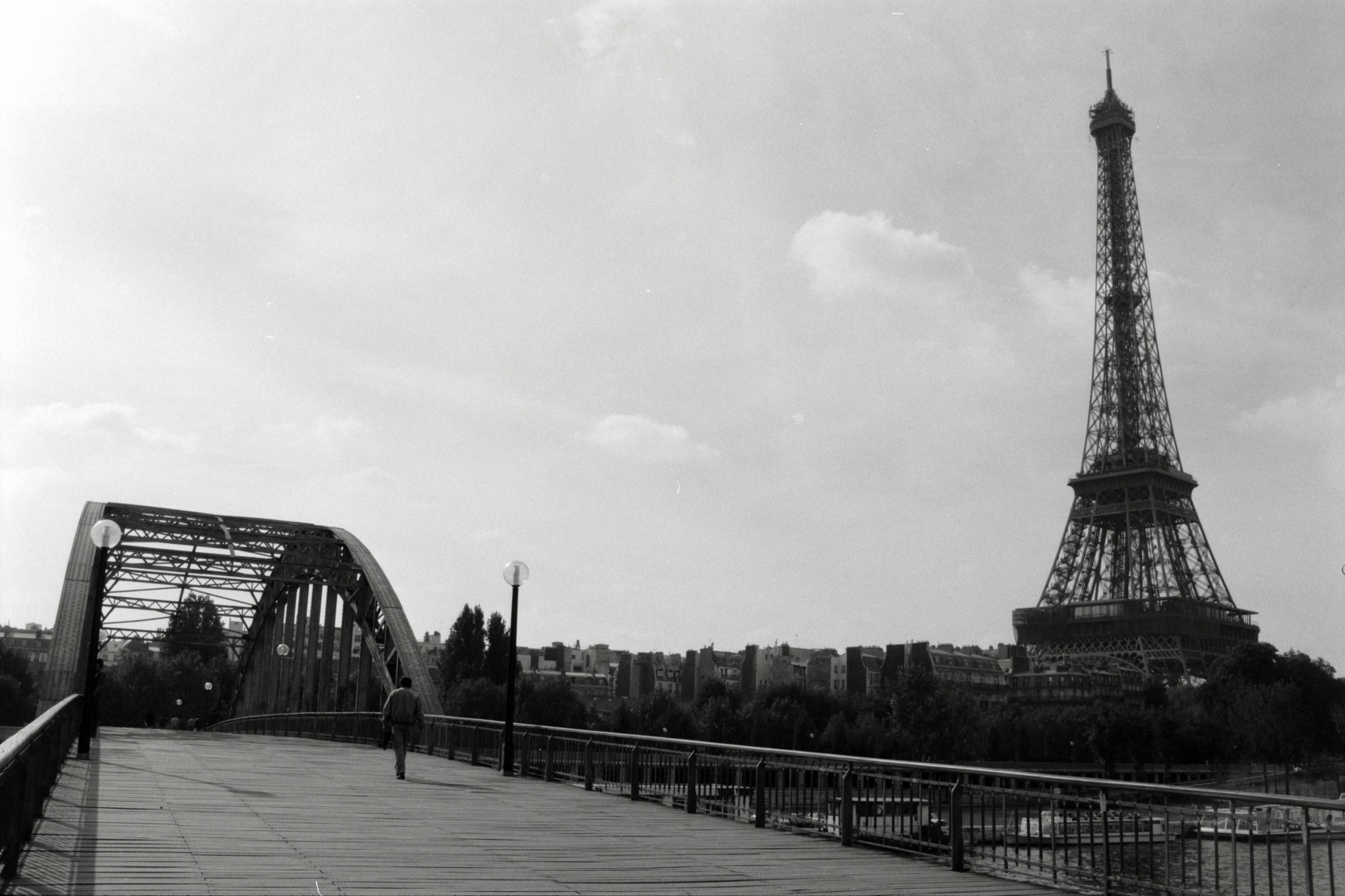 AHP F1990 09 002 sc250506 img35 NLP